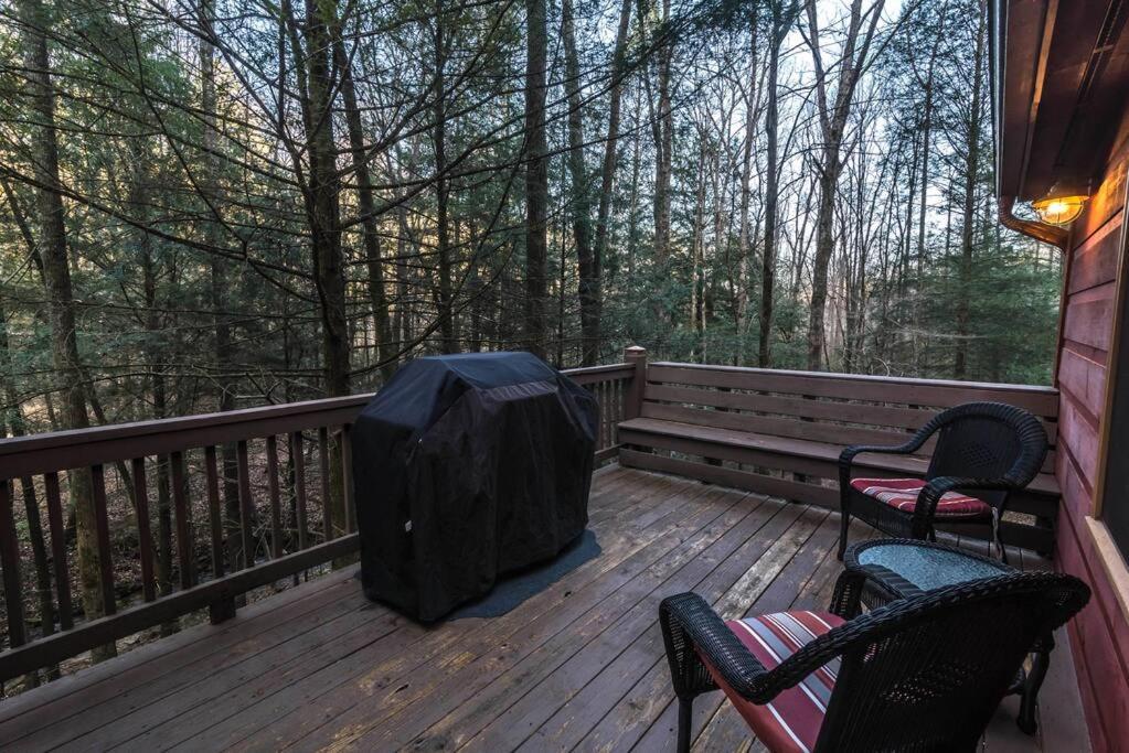 Private Creekside Cabin+Hot Tub,Pool Table, & Pets Ellijay Exteriör bild