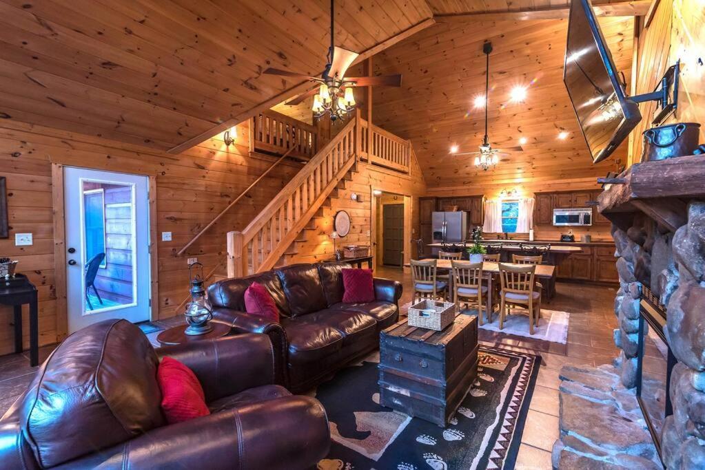 Private Creekside Cabin+Hot Tub,Pool Table, & Pets Ellijay Exteriör bild